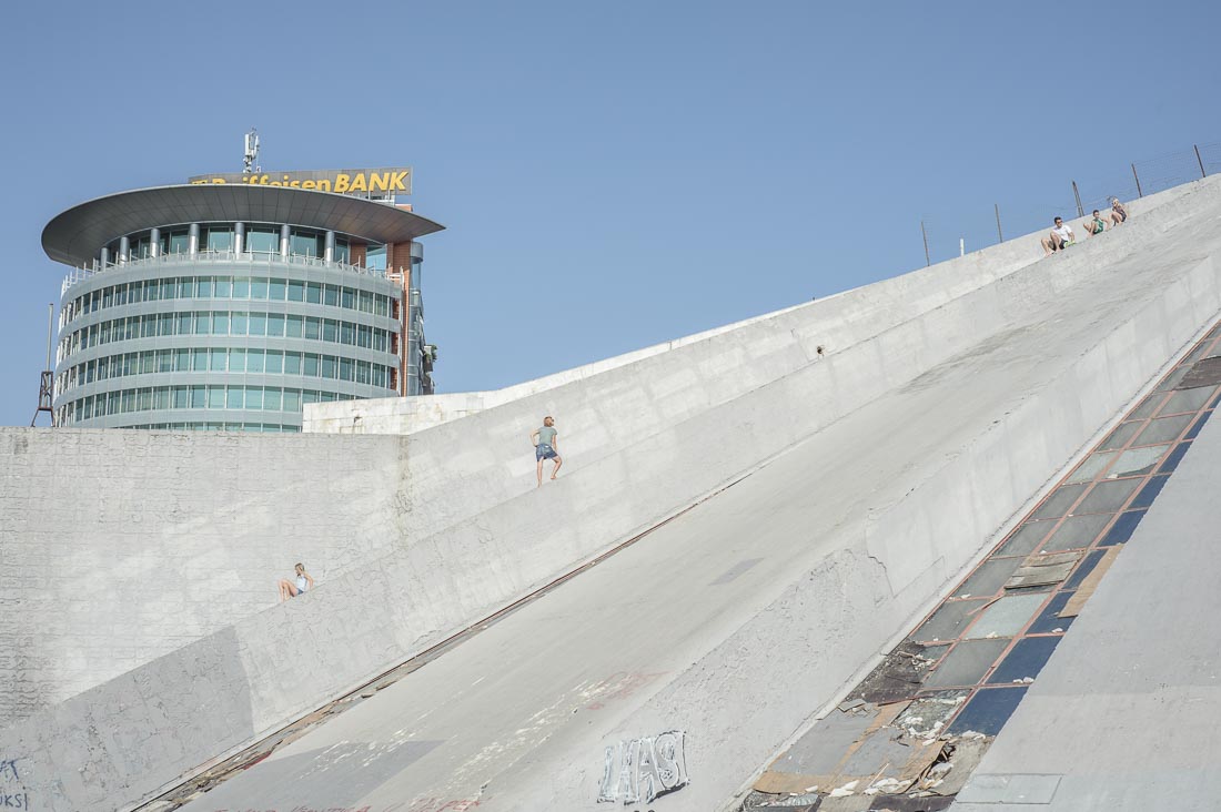 Piramide di Hoxha a Tirana, Albania | foto di Dino Maglie
