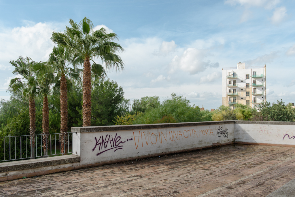 Grottaglie, scritta su muro | foto di Dino Maglie