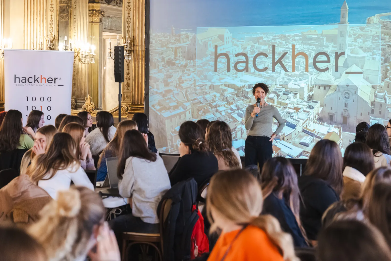 Fotografie del fotografo Dino Maglie dell'evento nazionale hackher_ tenutosi a Bari
