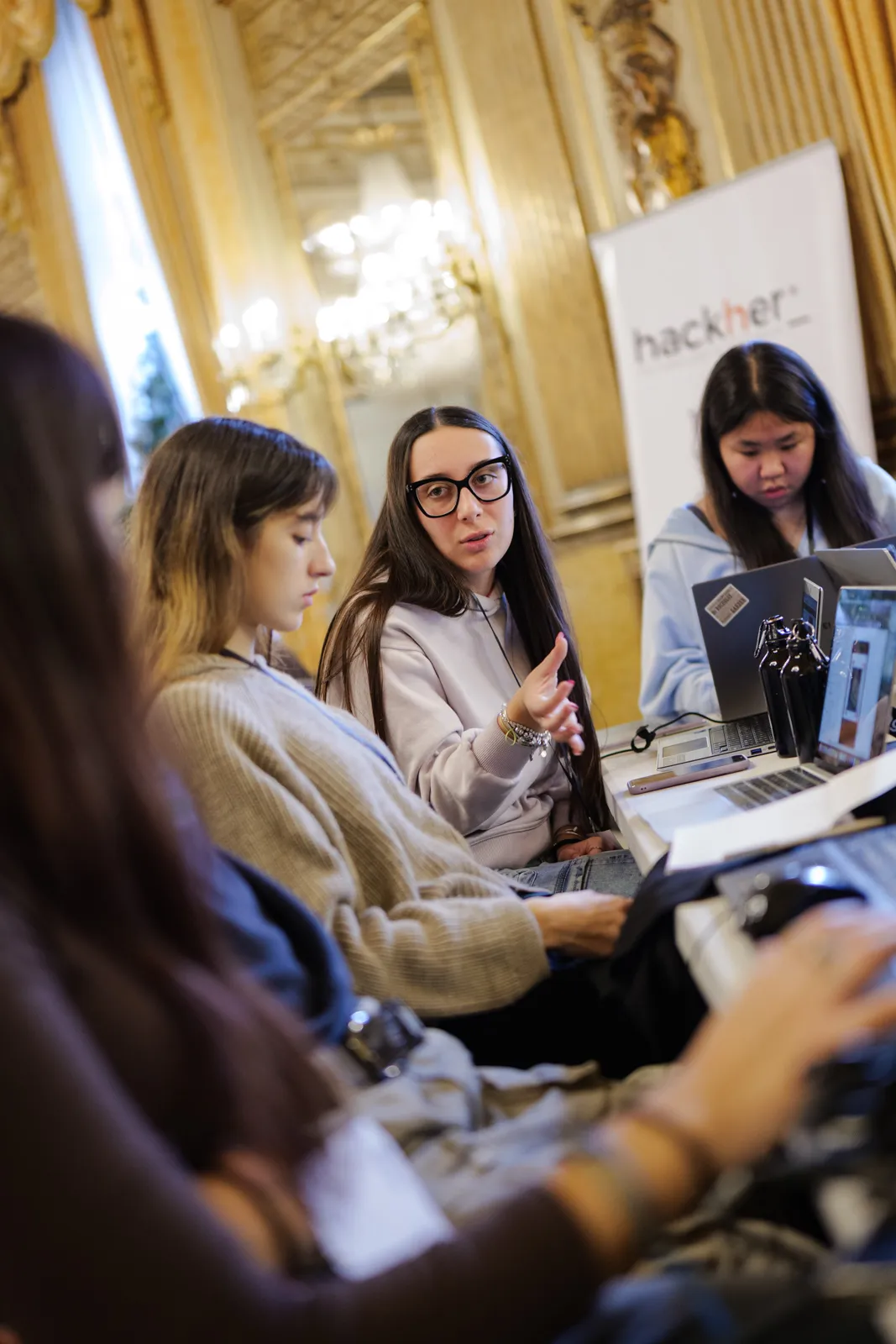 Fotografie del fotografo Dino Maglie dell'evento nazionale hackher_ tenutosi a Bari