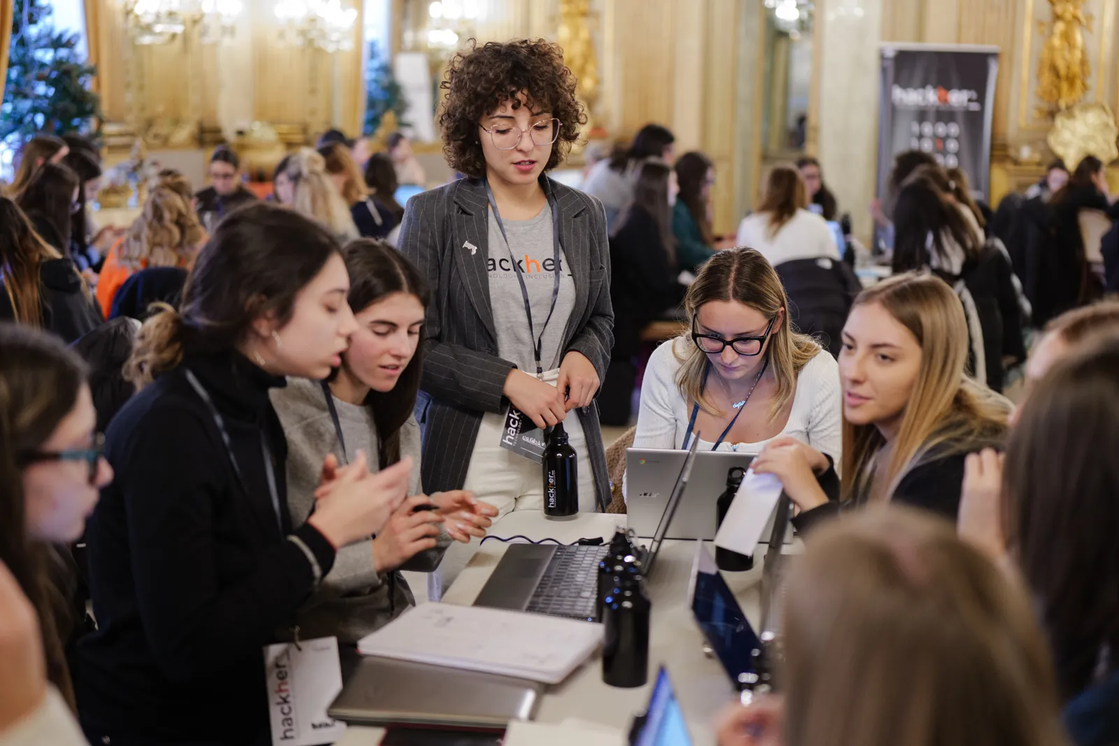 Fotografie del fotografo Dino Maglie dell'evento nazionale hackher_ tenutosi a Bari