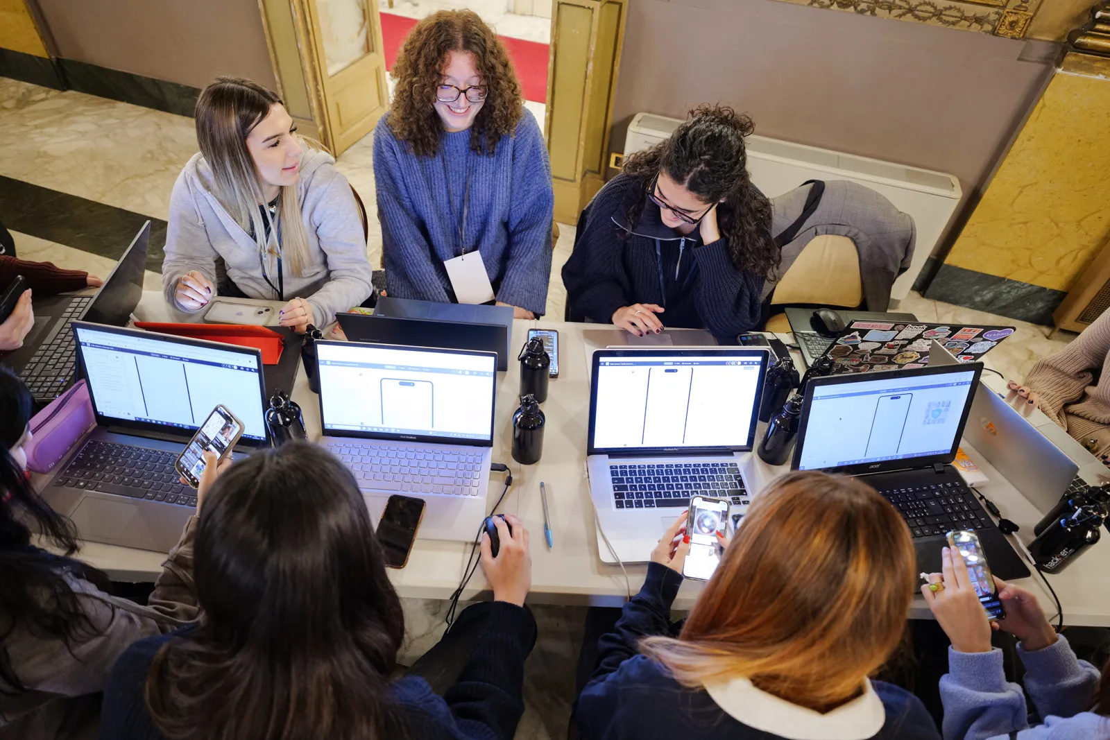 Fotografie del fotografo Dino Maglie dell'evento nazionale hackher_ tenutosi a Bari